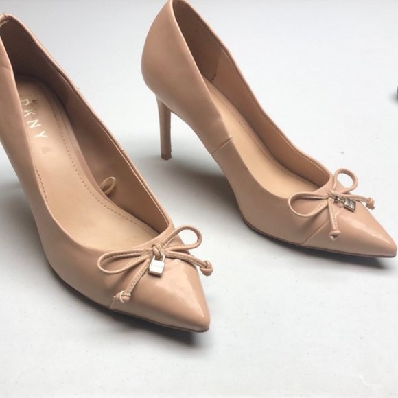 PREMIUM DKNY PATENT LEATHER CREAM HEELS 5M ⭐ - Picture 9 of 9